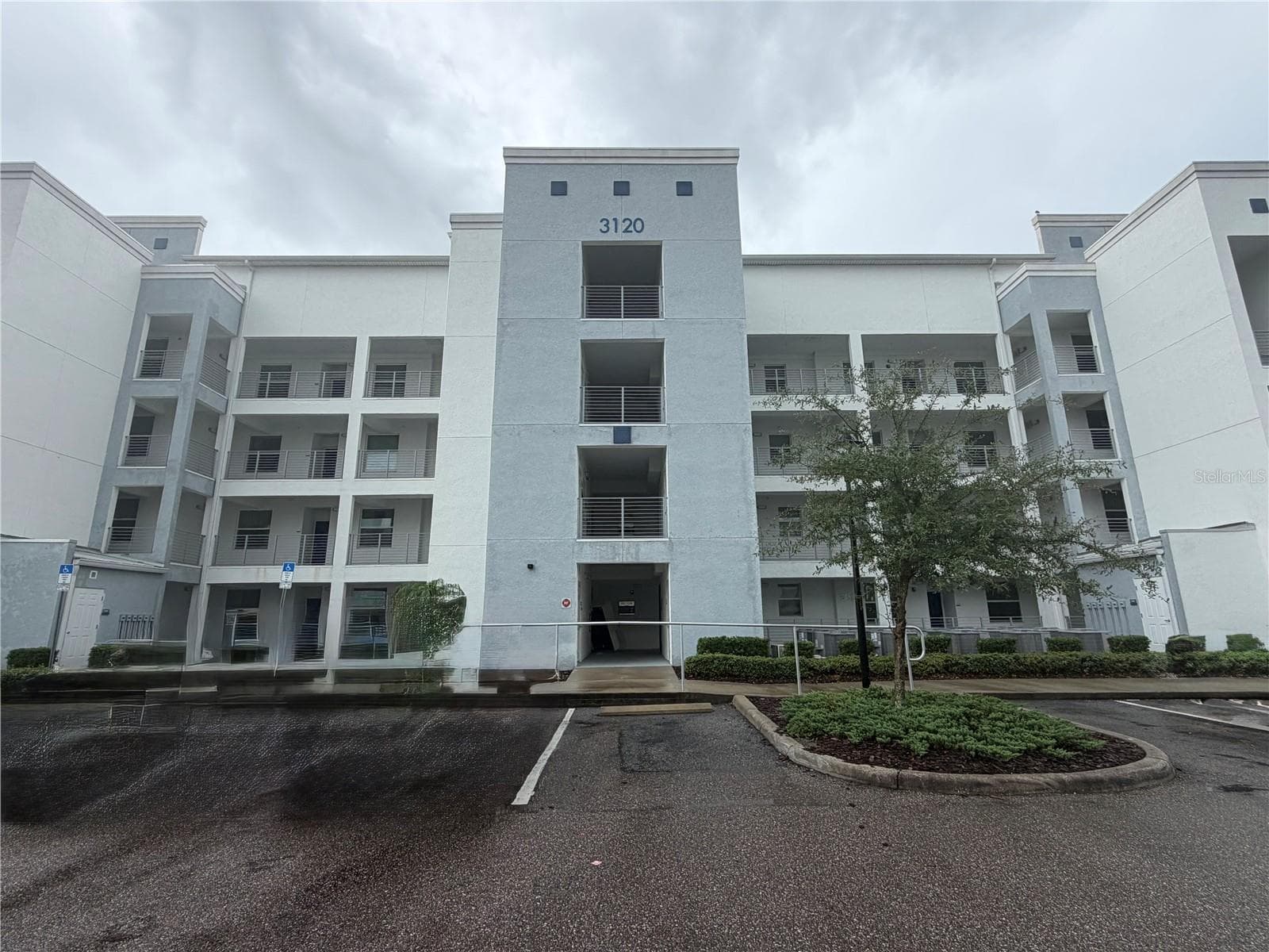 3120 PARADOX CIR #307