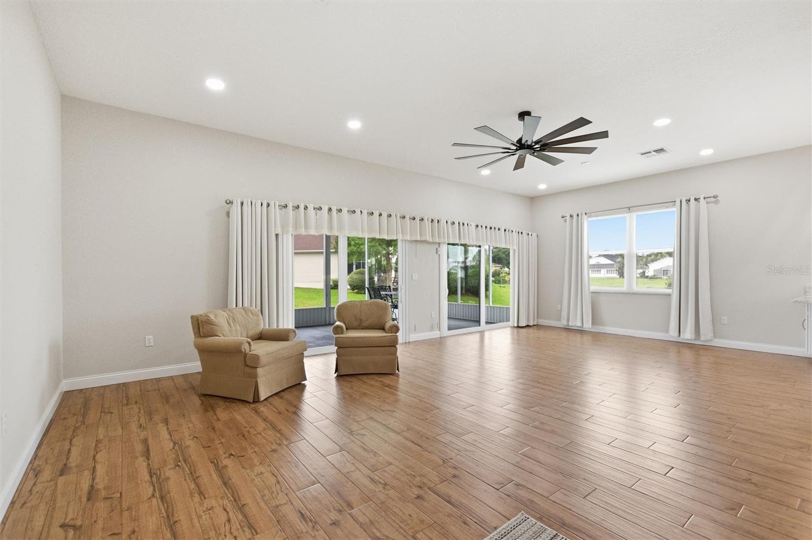 Large open living room - 1097 CARAVAN LOOP, POLK CITY