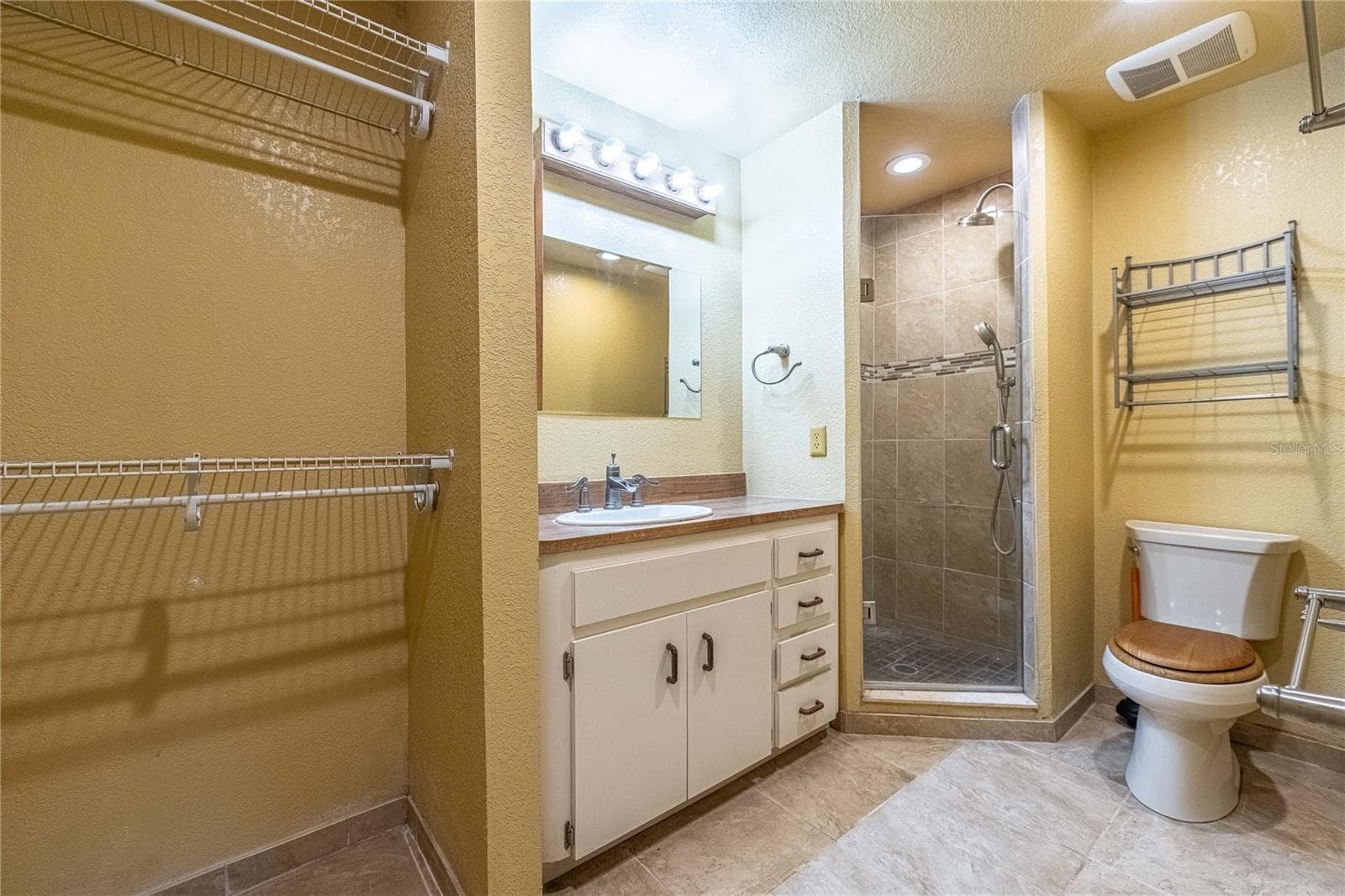 Single Family Residence at 3236 CULLMAN DR, LAKELAND, photo 20 of 37