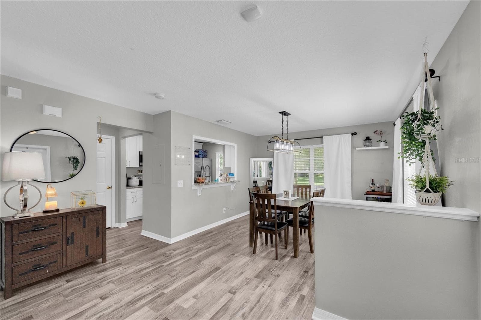 Townhouse at 9404 COOPERVILLE CT, TAMPA, photo 8 of 42