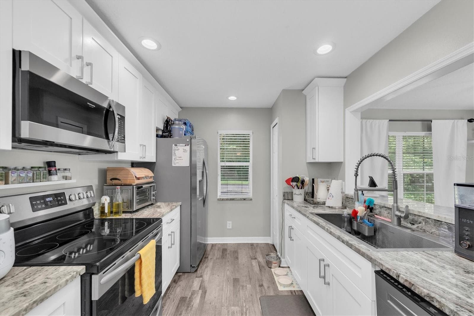 Townhouse at 9404 COOPERVILLE CT, TAMPA, photo 12 of 42