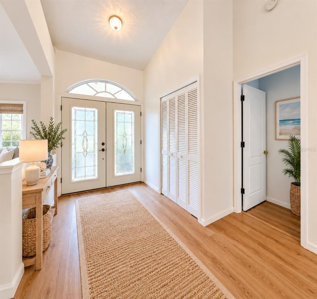 Double glass front doors,wide foyer, high ceilings. - 4415 HIGHLAND OAKS CIR, SARASOTA