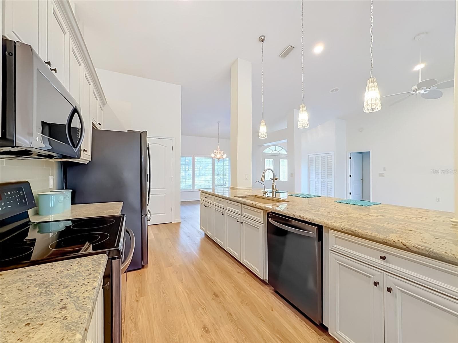 Single Family Residence at 4415 HIGHLAND OAKS CIR, SARASOTA, photo 19 of 54
