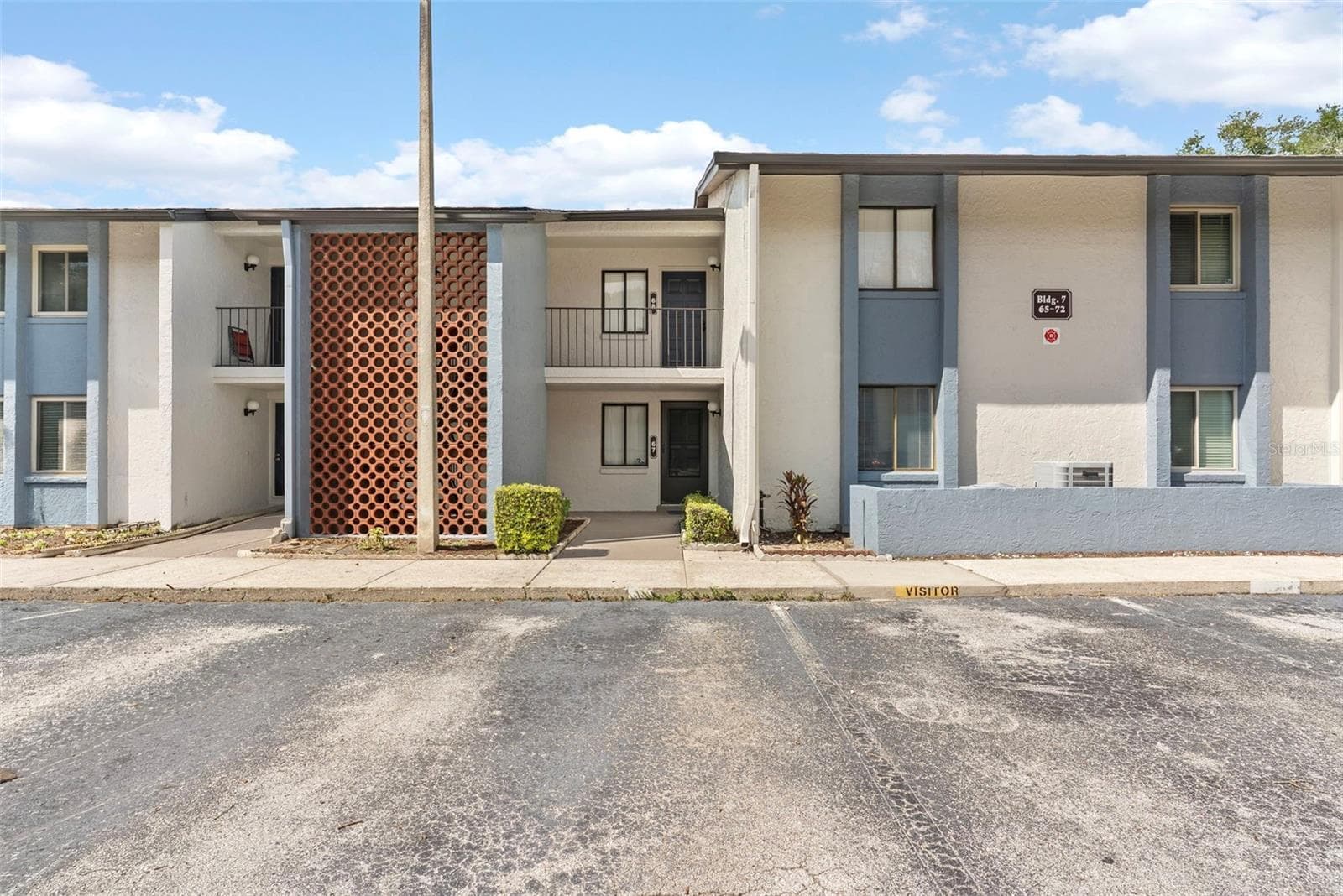 7 ESCONDIDO CIR #67