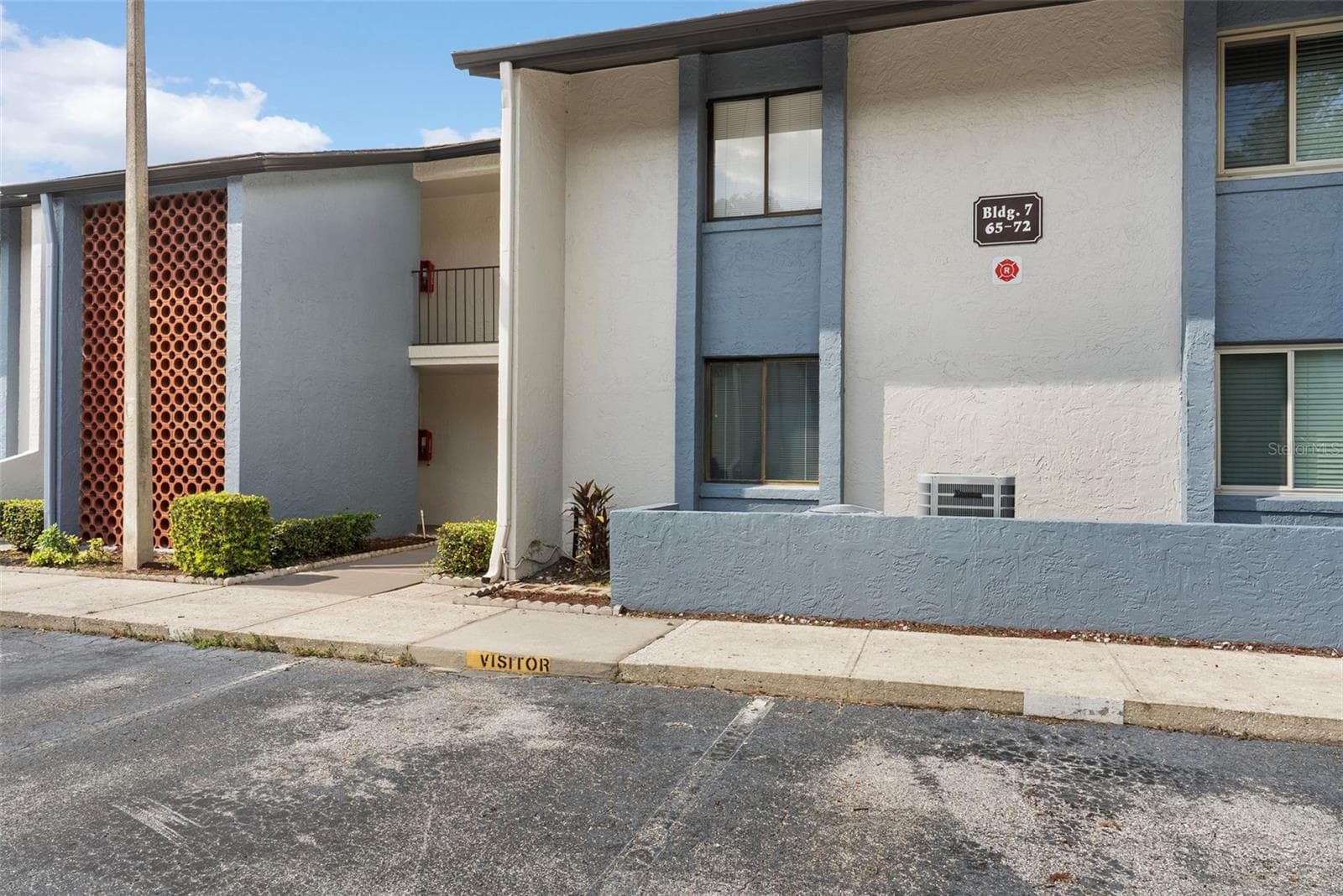 Condominium at 7 ESCONDIDO CIR #67, ALTAMONTE SPRINGS, photo 2 of 53