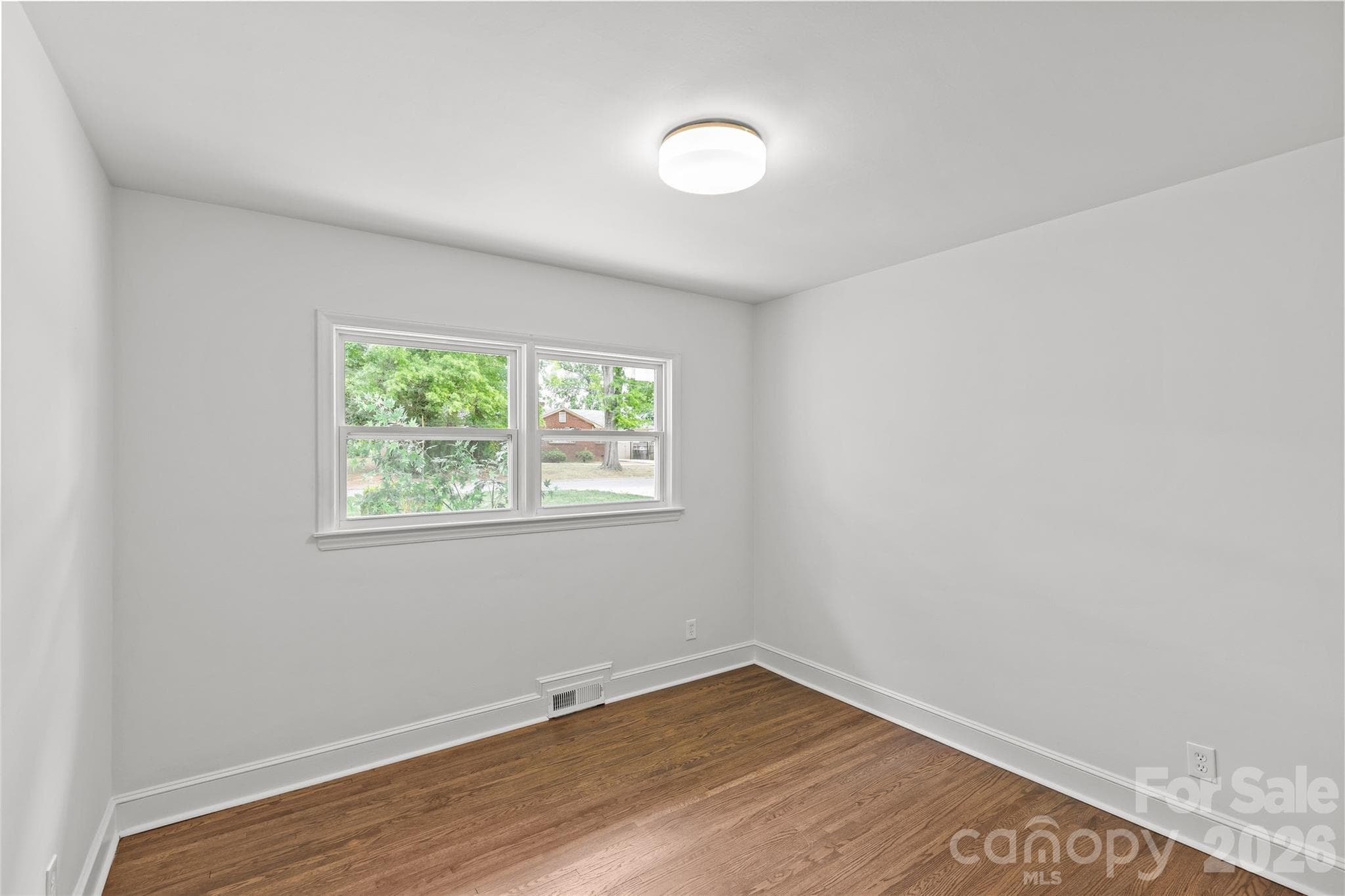 Single Family Residence at 1915 Birchcrest Drive, Charlotte, photo 16 of 20