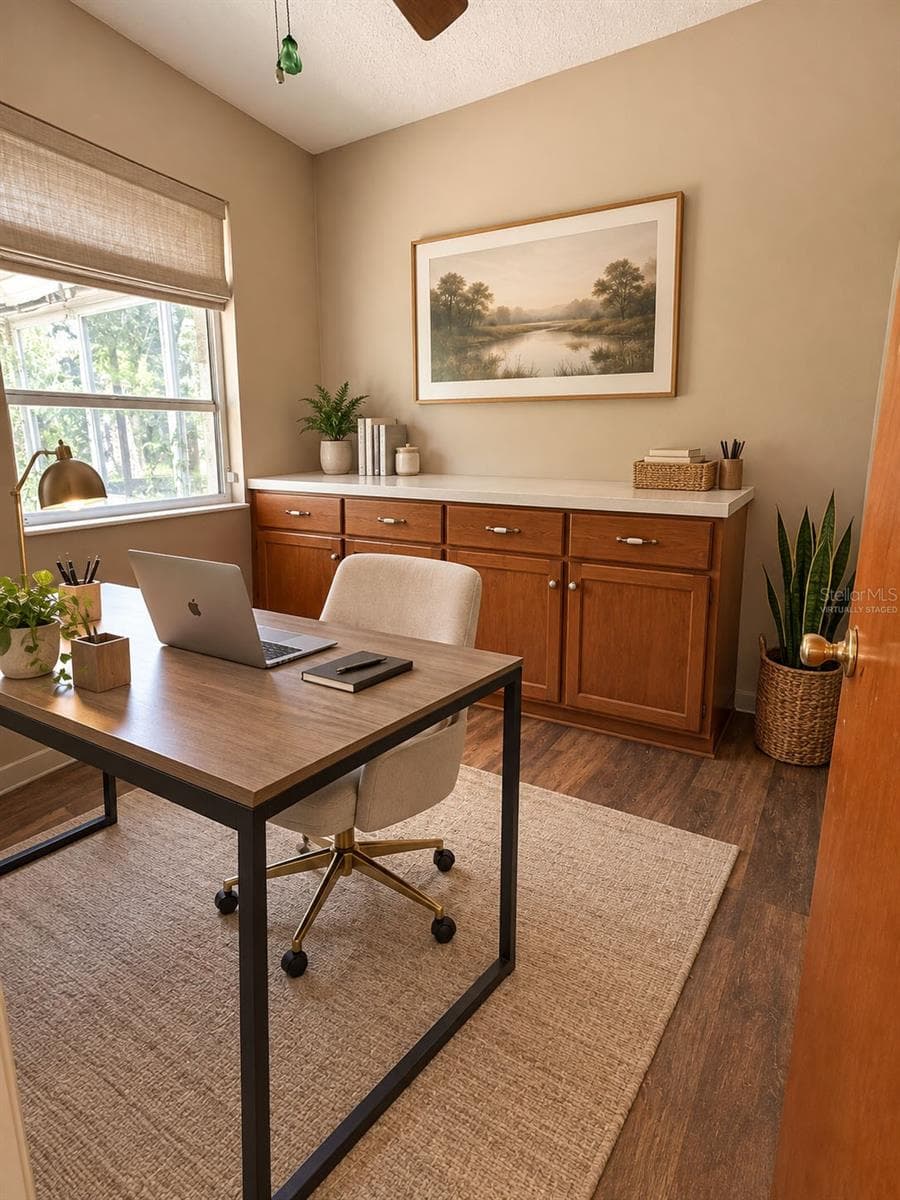 virtually staged office - 14202 SE 173RD PL, HAWTHORNE