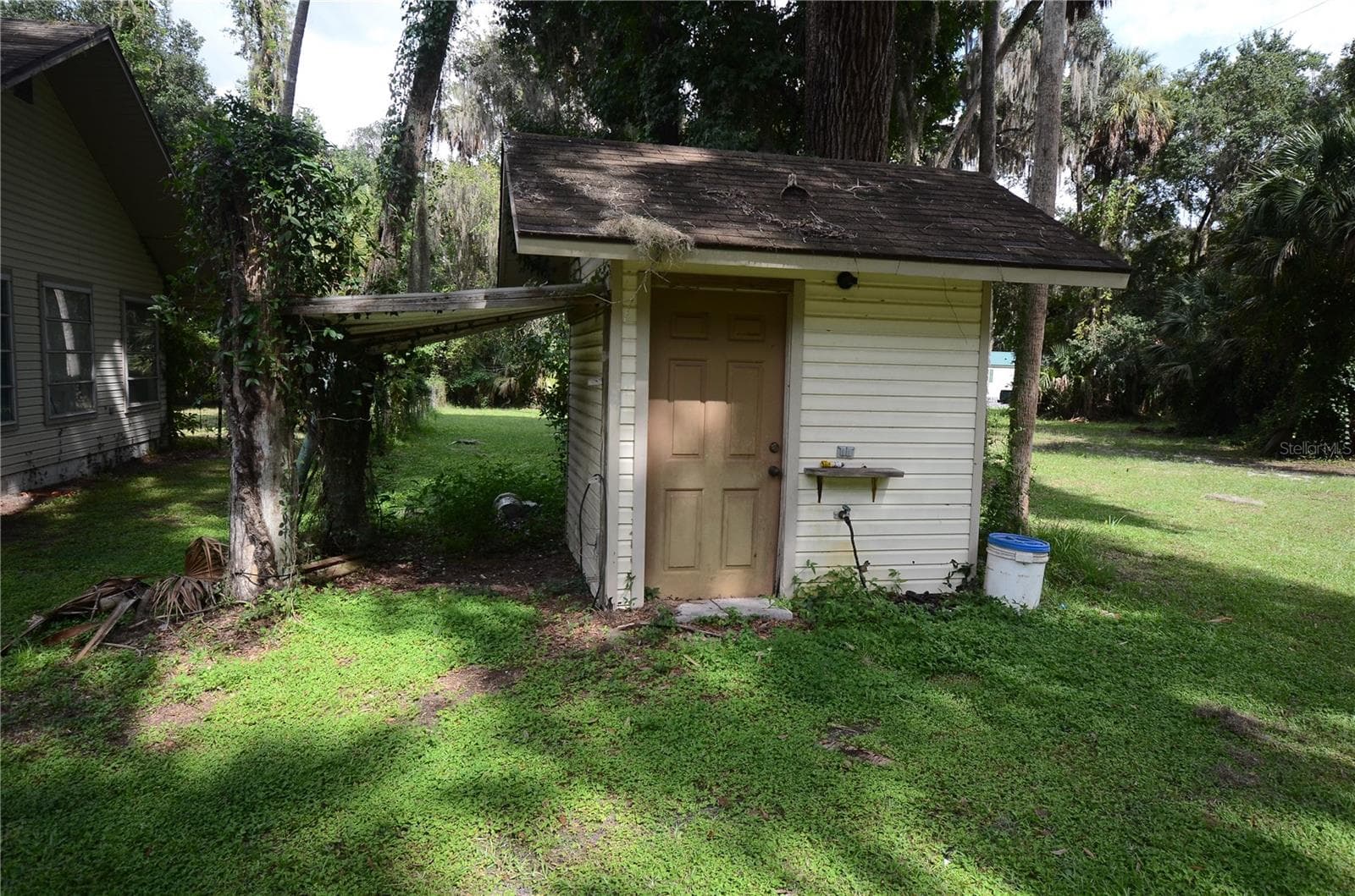 pump house - 14202 SE 173RD PL, HAWTHORNE