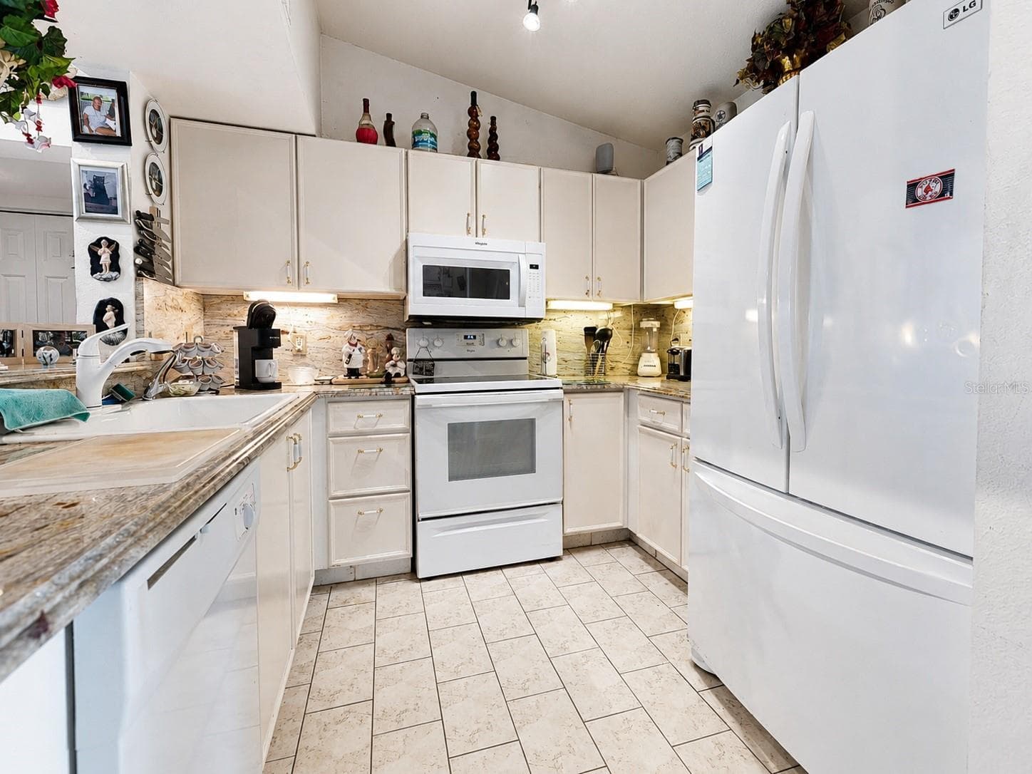 Condominium at 8294 KEY ROYAL CIR #1631, NAPLES, photo 4 of 41