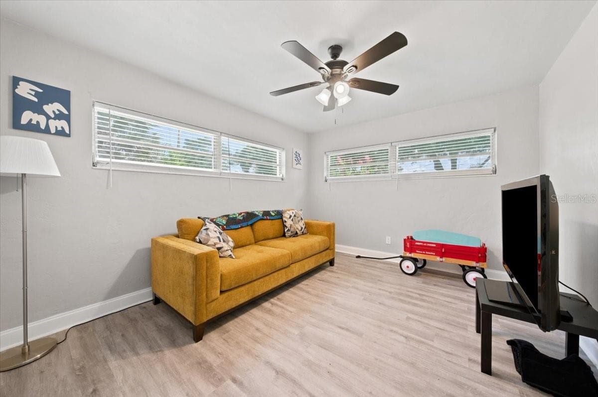 Single Family Residence at 3002 W MARLIN AVE, TAMPA, photo 3 of 45