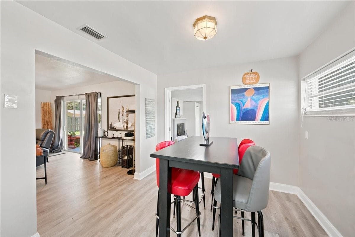 Single Family Residence at 3002 W MARLIN AVE, TAMPA, photo 8 of 45