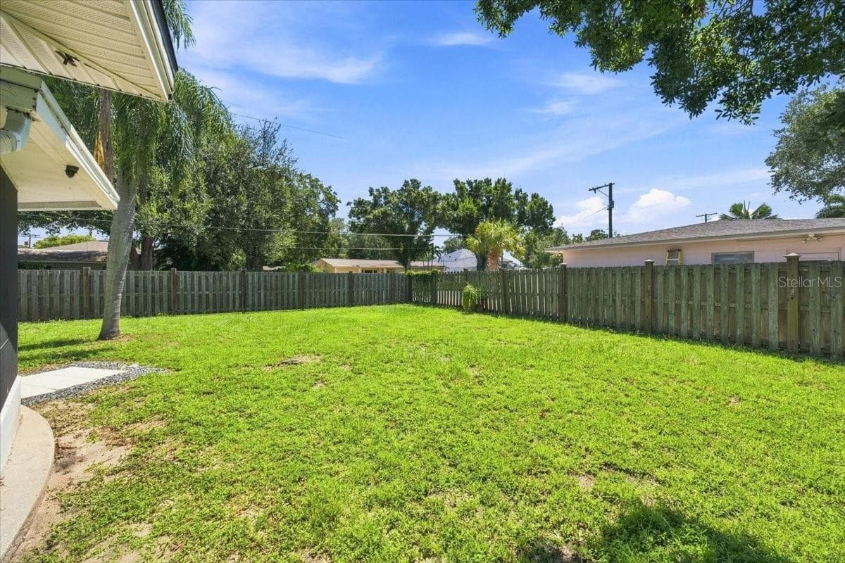 Single Family Residence at 3002 W MARLIN AVE, TAMPA, photo 26 of 45