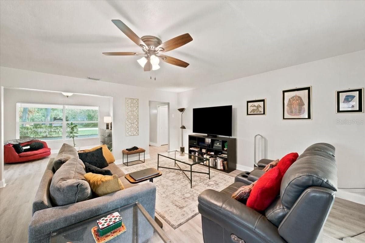 Single Family Residence at 3002 W MARLIN AVE, TAMPA, photo 30 of 45