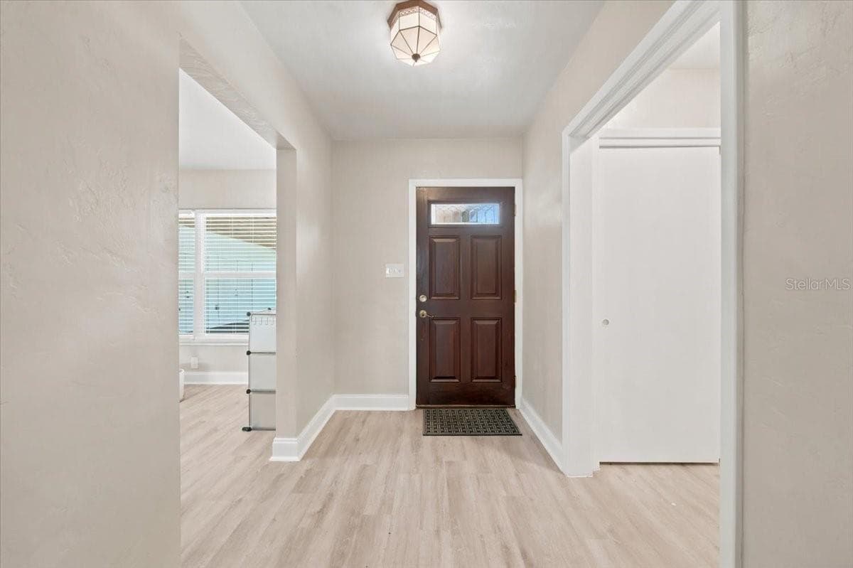 Single Family Residence at 3002 W MARLIN AVE, TAMPA, photo 37 of 45