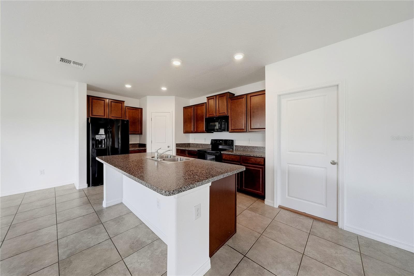 Single Family Residence at 13904 ARBOR PINES DR, RIVERVIEW, photo 7 of 43