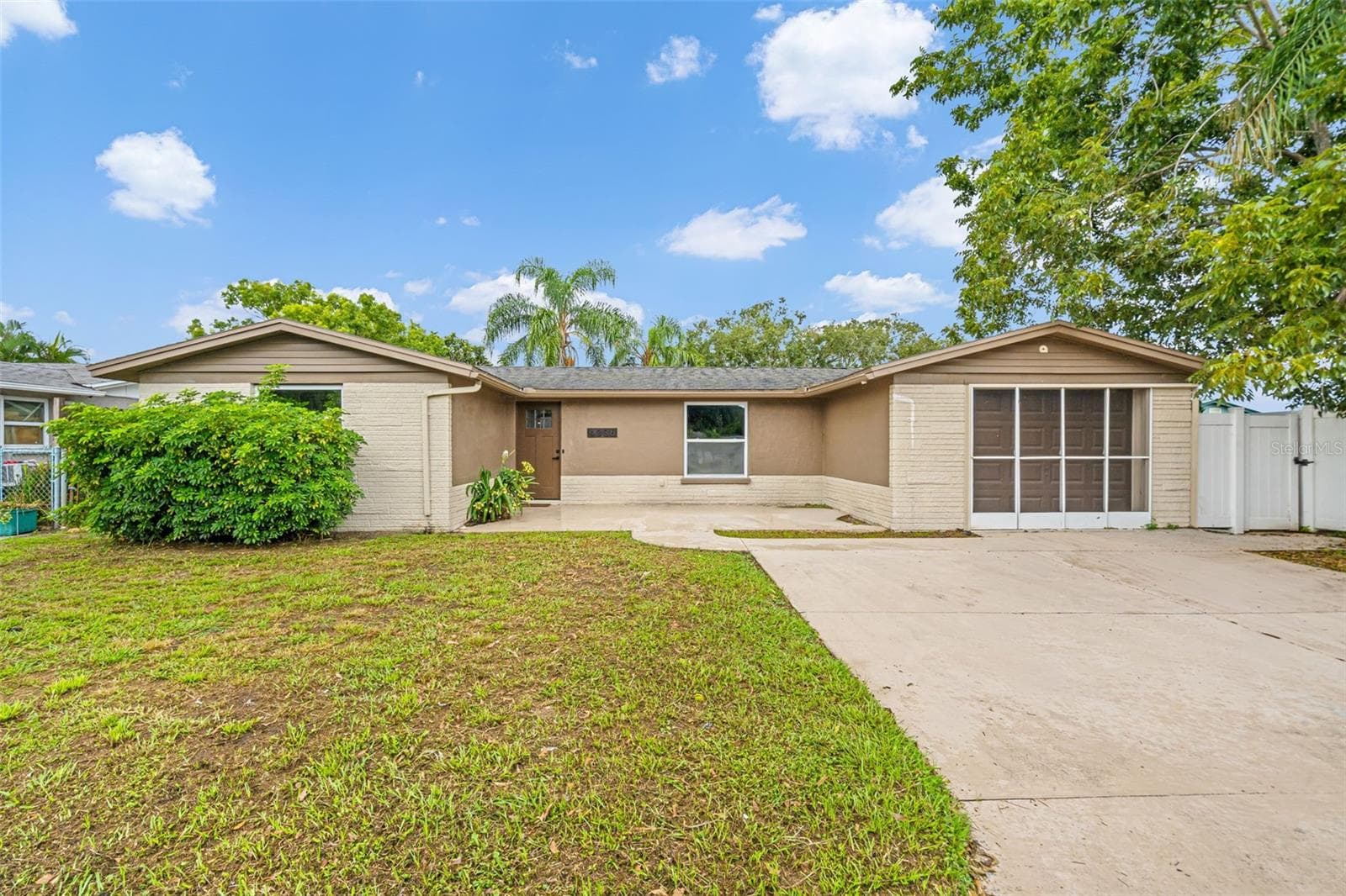 4036 SUNRAY DR