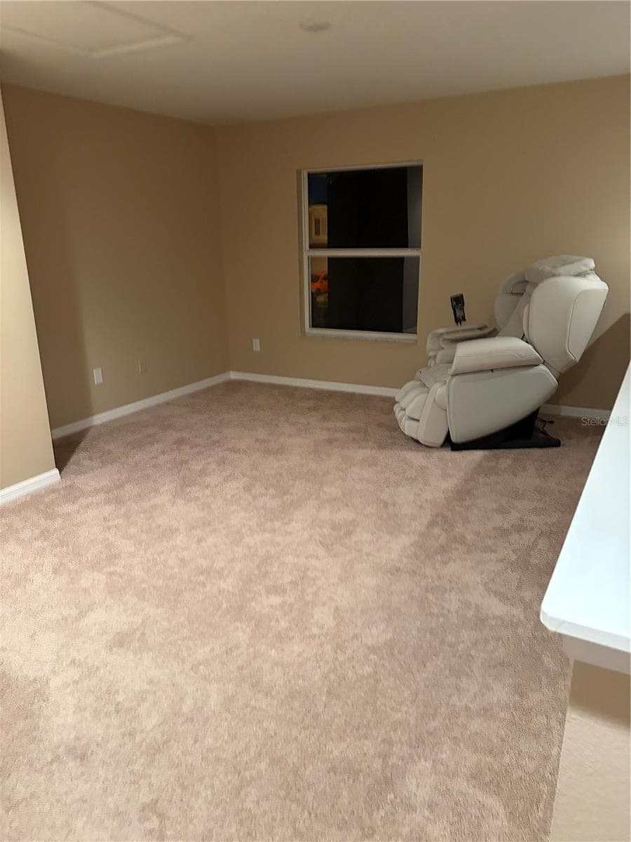 Single Family Residence at 2017 PORTCASTLE CIR, WINTER GARDEN, photo 8 of 12