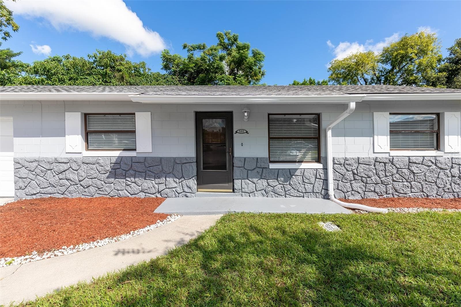 500 BIRCH CT
