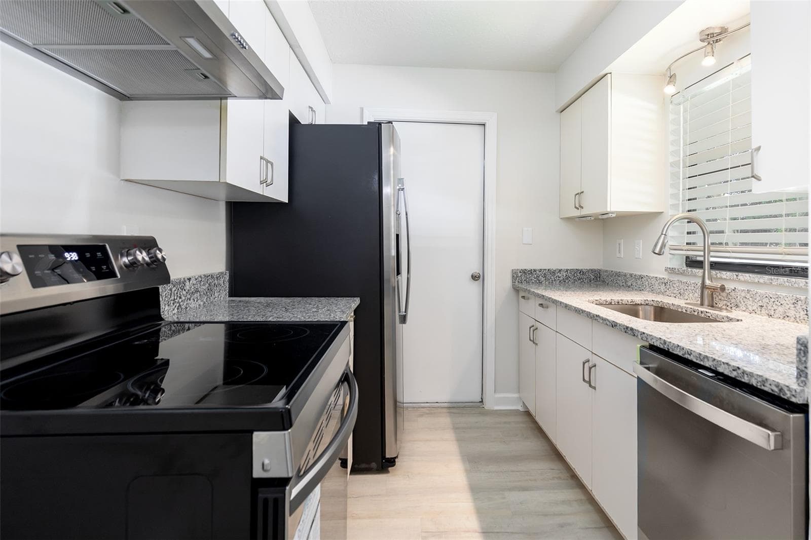 Kitchen - 500 BIRCH CT, ALTAMONTE SPRINGS