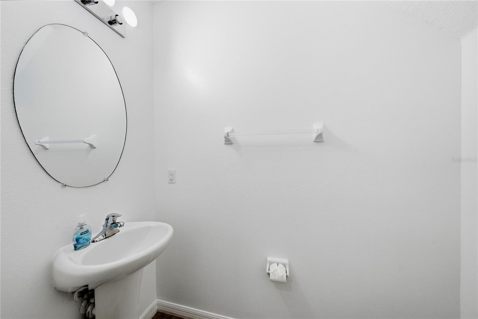 Single Family Residence at 13904 ARBOR PINES DR, RIVERVIEW, photo 13 of 43