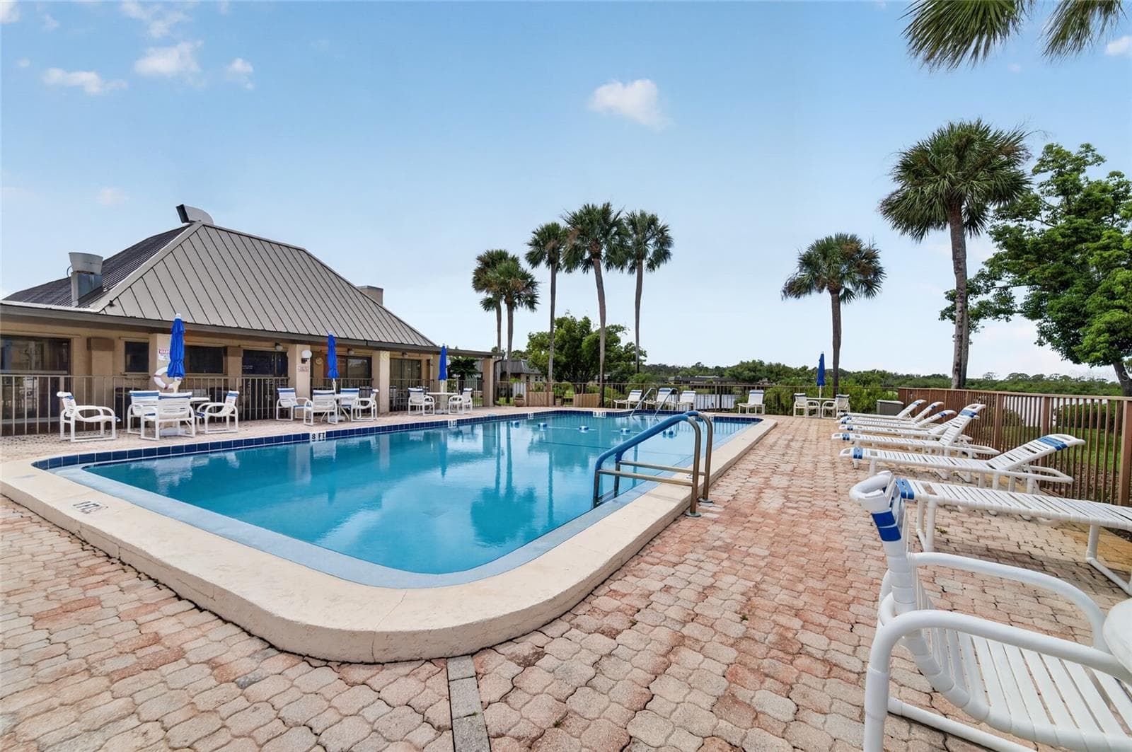 Condominium at 4217 STRATFORD DR #0, NEW PORT RICHEY, photo 4 of 36