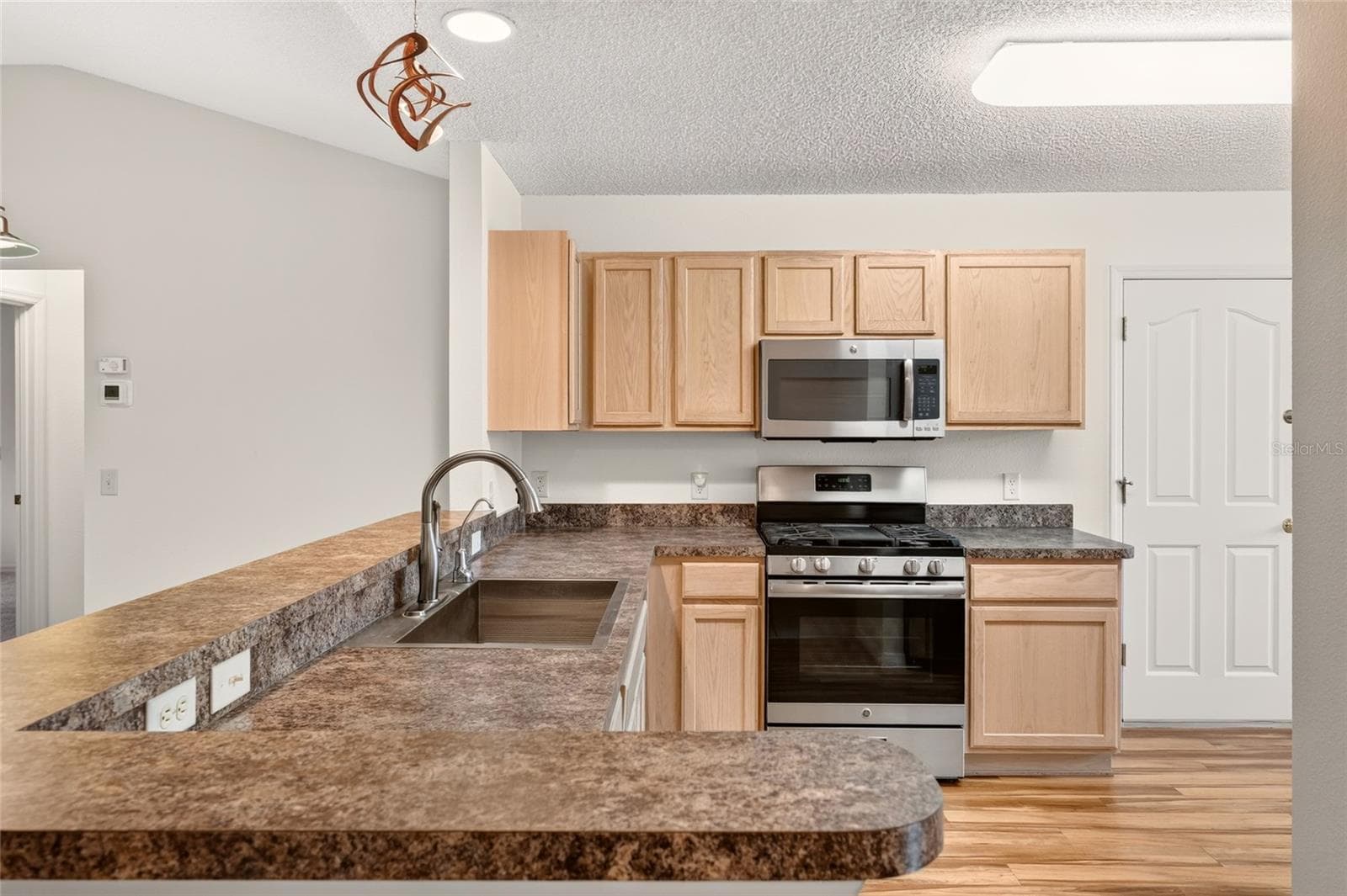 Single Family Residence at 17728 SE 81ST WYNSTONE AVE, THE VILLAGES, photo 4 of 48