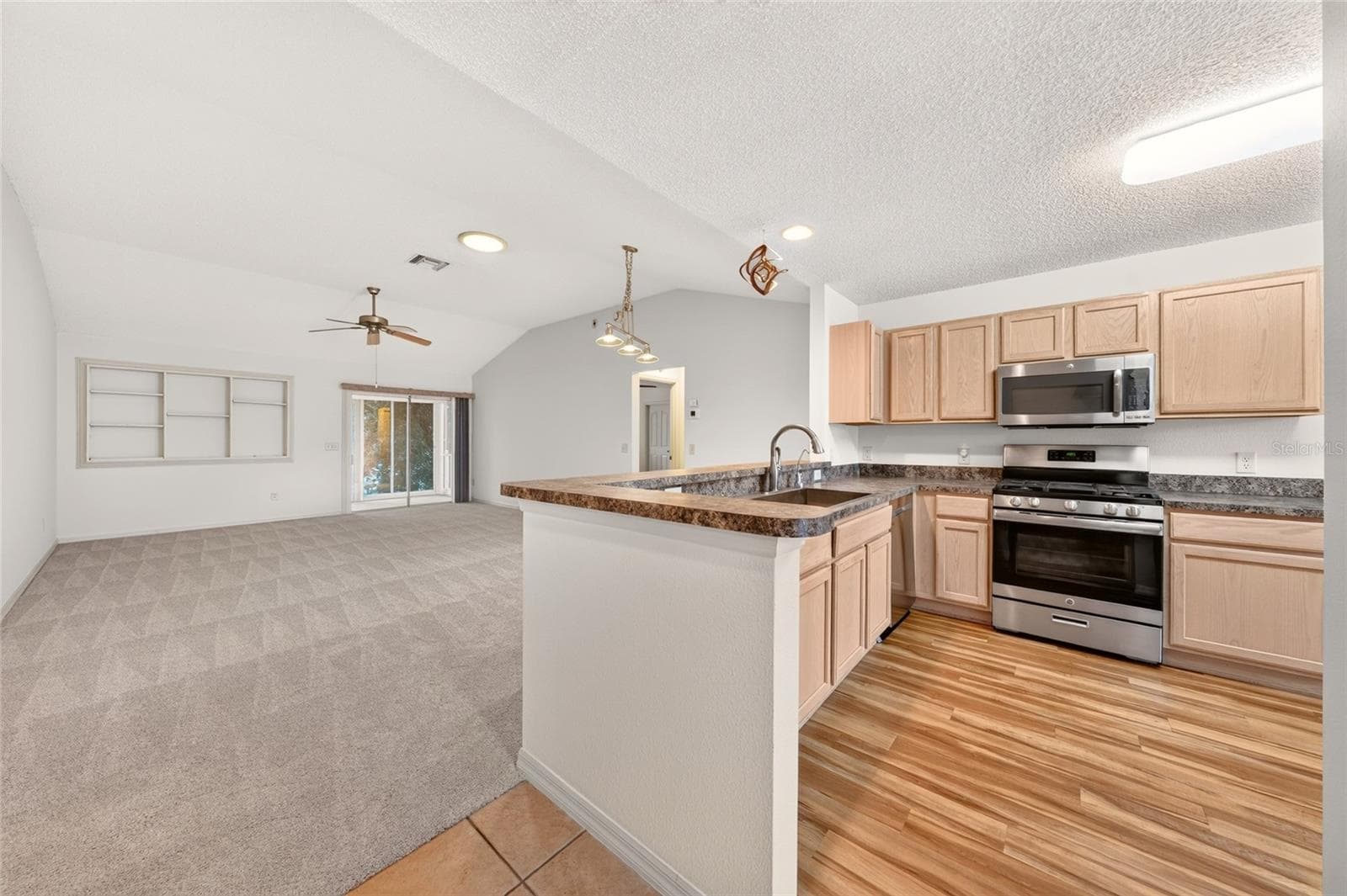 Single Family Residence at 17728 SE 81ST WYNSTONE AVE, THE VILLAGES, photo 6 of 48