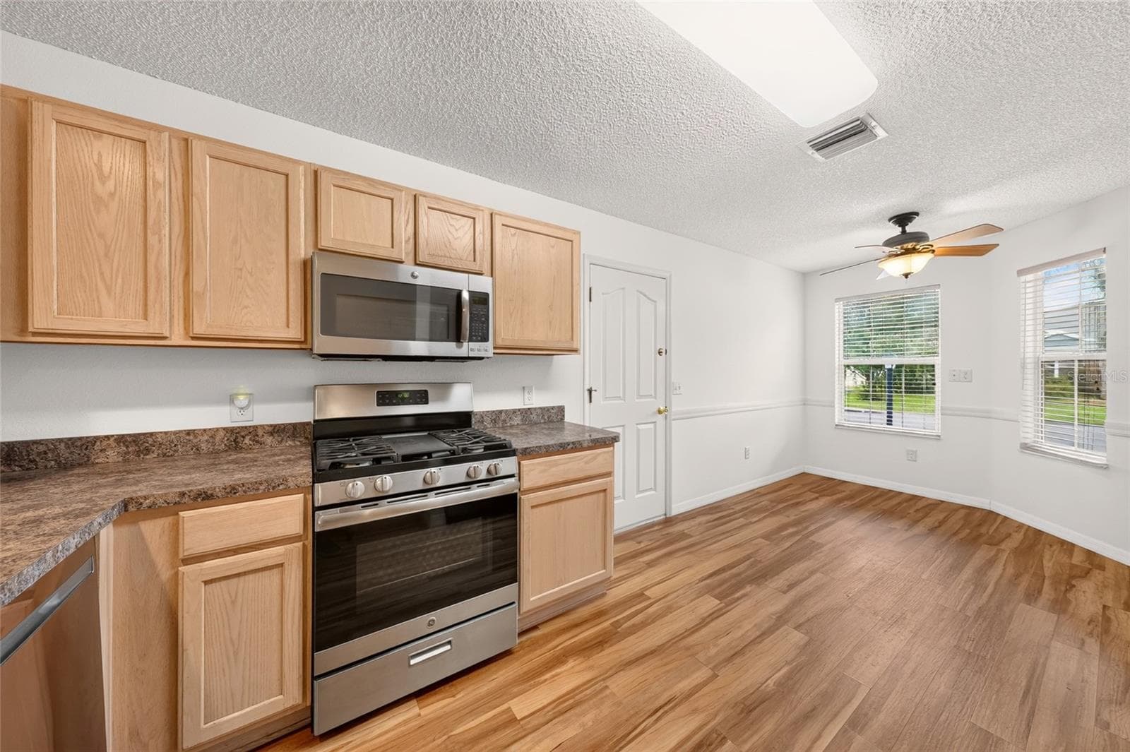 Single Family Residence at 17728 SE 81ST WYNSTONE AVE, THE VILLAGES, photo 7 of 48