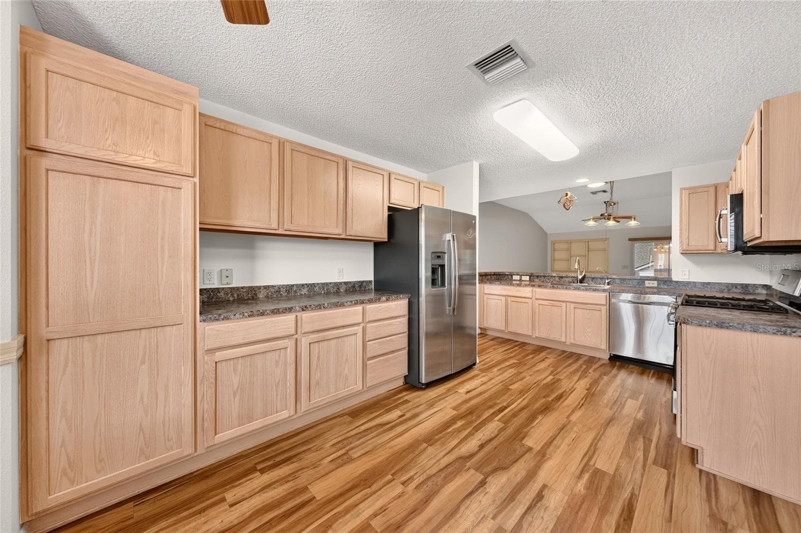 Single Family Residence at 17728 SE 81ST WYNSTONE AVE, THE VILLAGES, photo 8 of 48