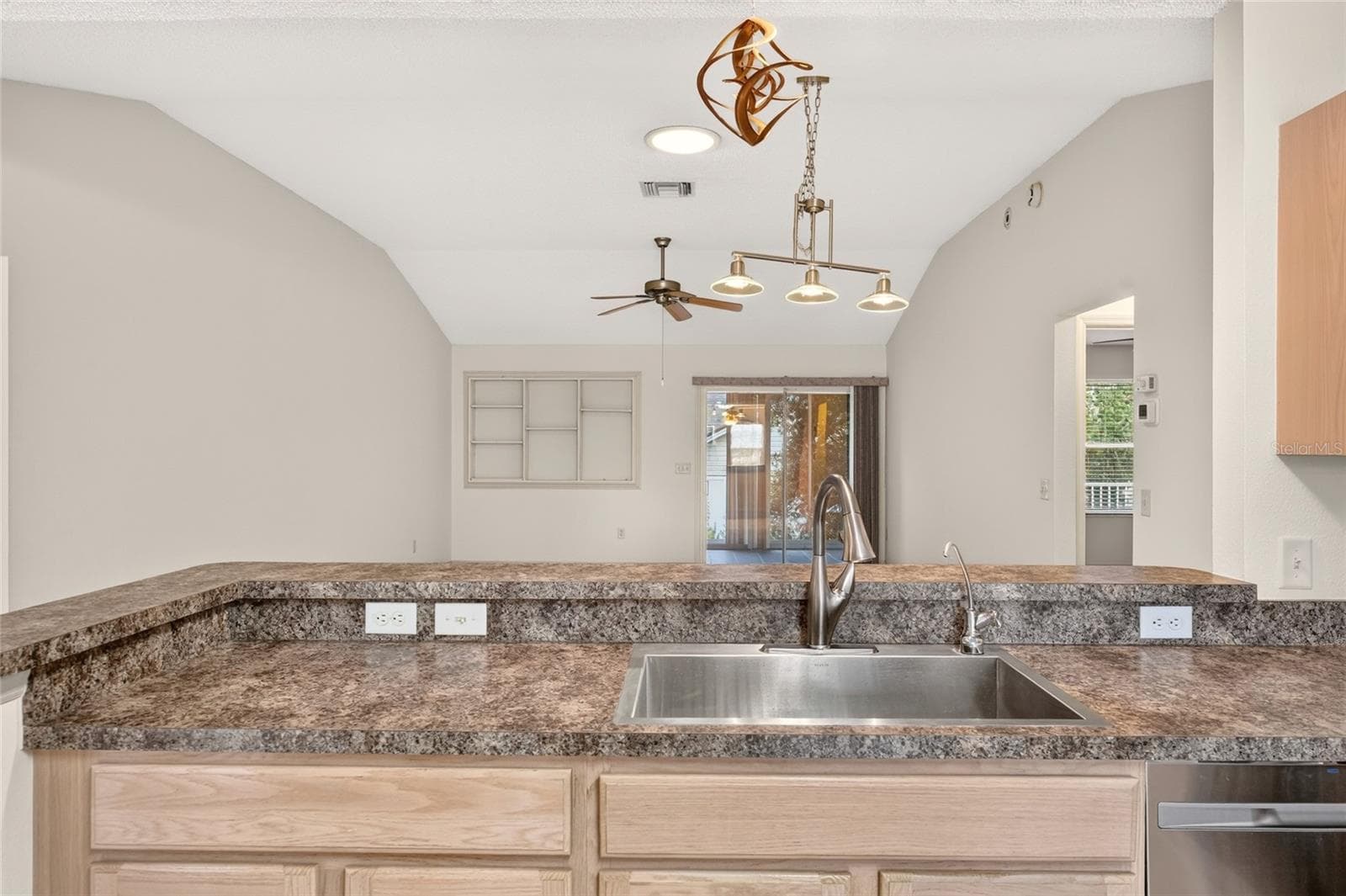 Single Family Residence at 17728 SE 81ST WYNSTONE AVE, THE VILLAGES, photo 13 of 48
