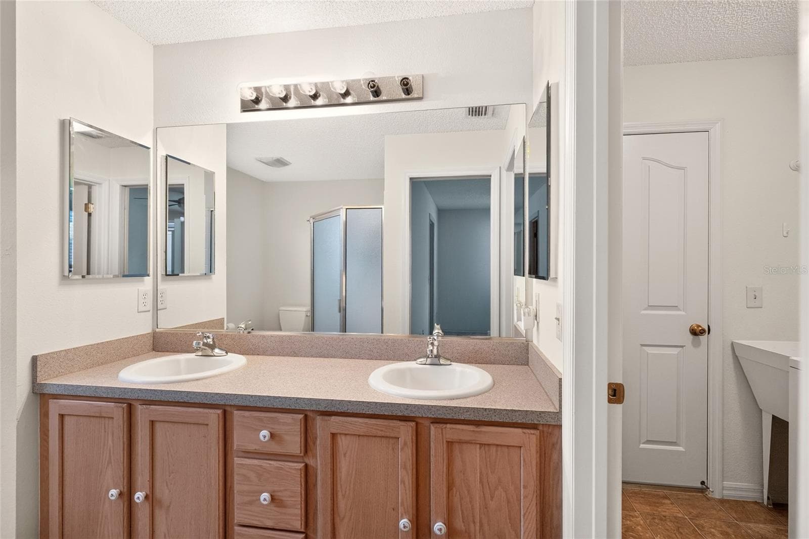 Single Family Residence at 17728 SE 81ST WYNSTONE AVE, THE VILLAGES, photo 38 of 48