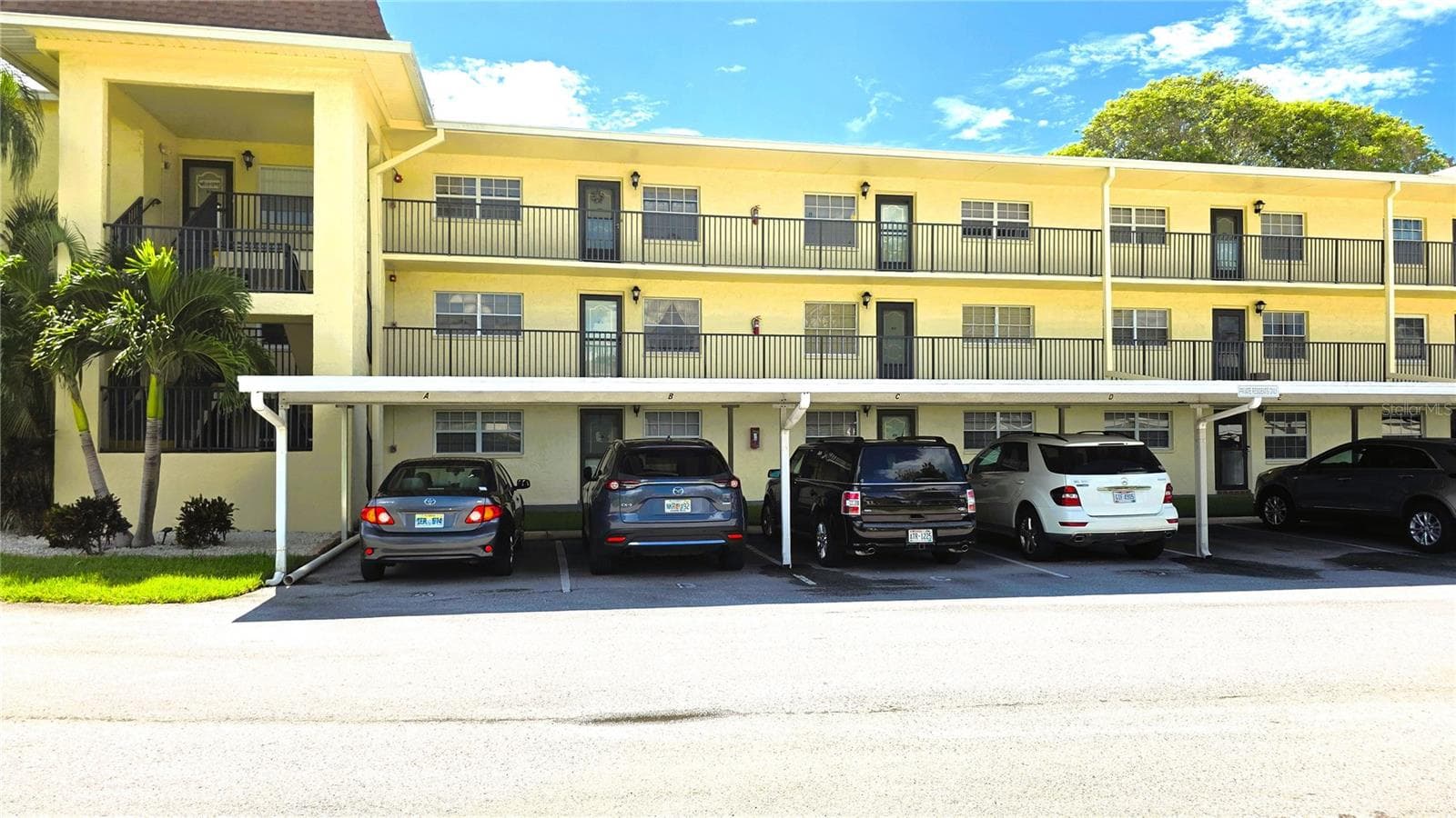 Condominium at 1450 HEATHER RIDGE BLVD #201, DUNEDIN, photo 2 of 56