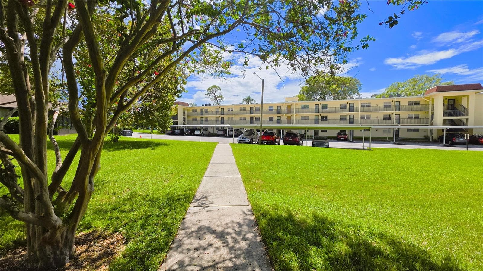 Condominium at 1450 HEATHER RIDGE BLVD #201, DUNEDIN, photo 5 of 56