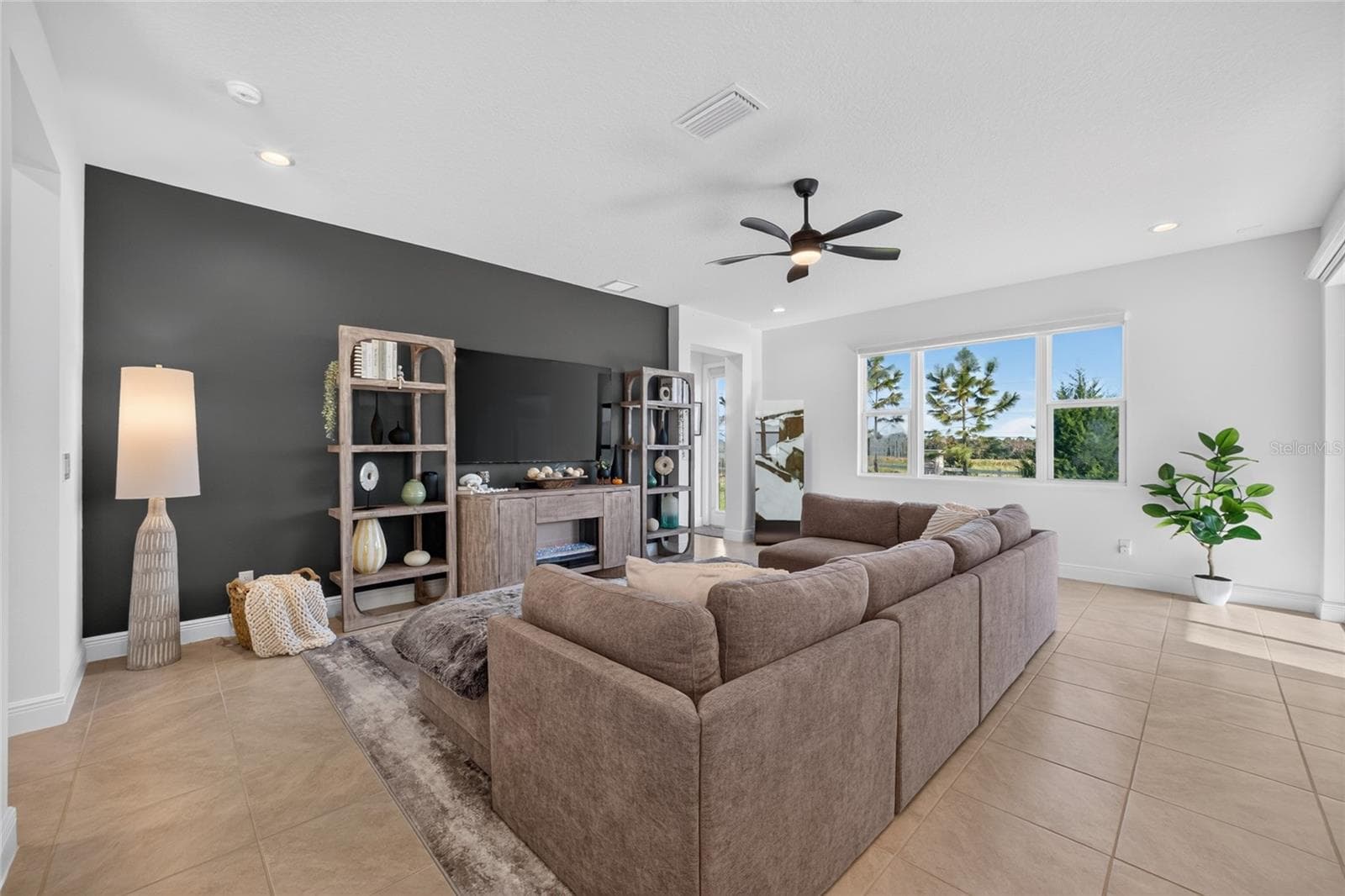 Single Family Residence at 7268 ROLLING LEAF RD, GROVELAND, photo 19 of 54