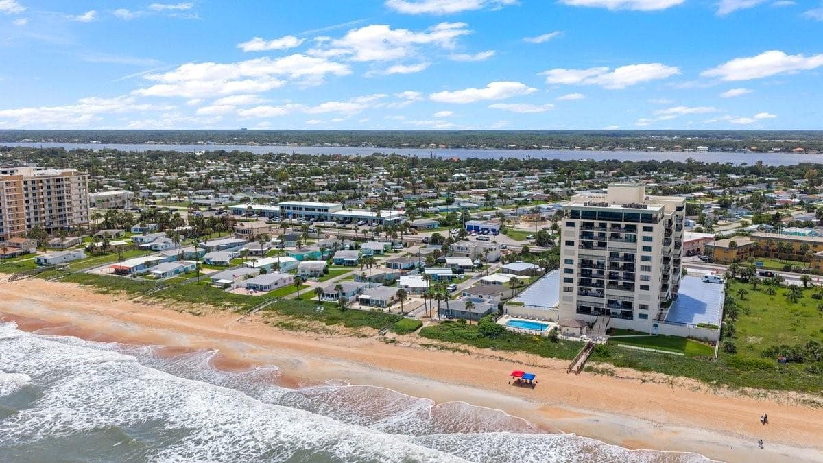 Single Family Residence at 3 OCEAN EDGE DR, ORMOND BEACH, photo 41 of 48