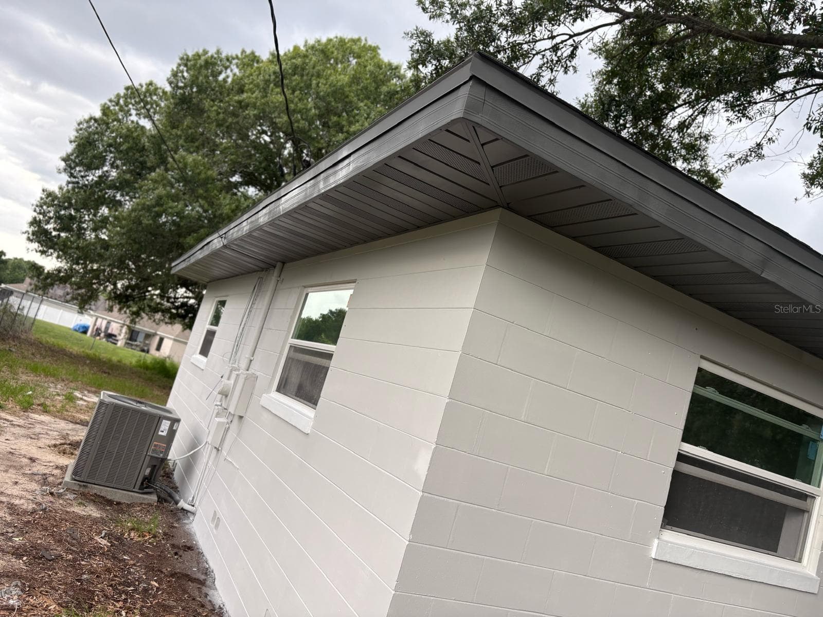 Single Family Residence at LAKE ELBERT ESTATES, WINTER HAVEN, photo 2 of 18
