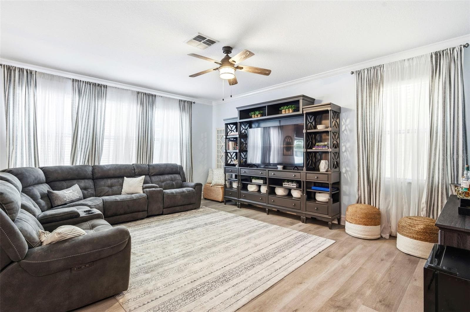 Living Room - 917 TERRA VISTA ST, BRANDON