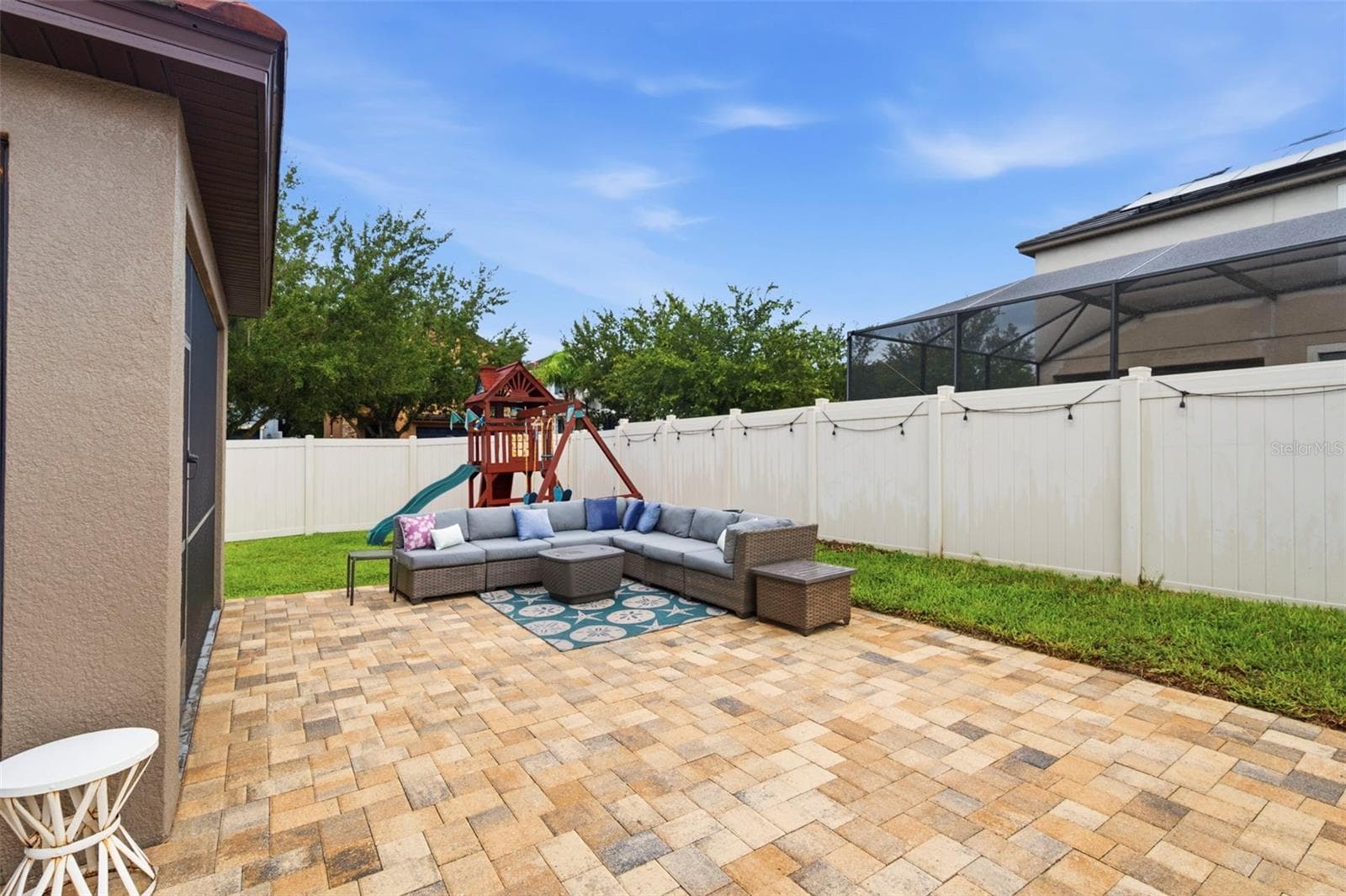 Relaxation and Entertaining Area - 917 TERRA VISTA ST, BRANDON