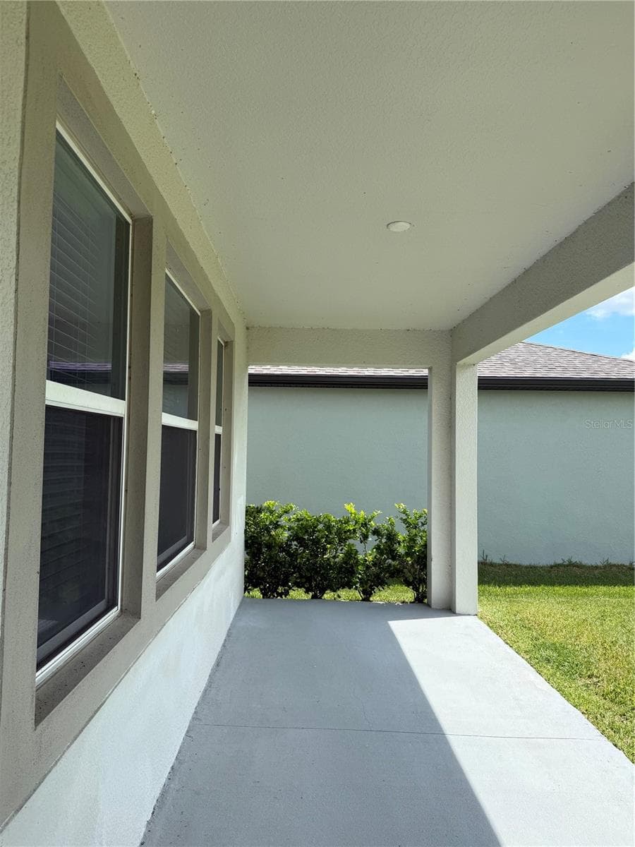 Single Family Residence at 31954 SAPNA CHIME DR, WESLEY CHAPEL, photo 15 of 19