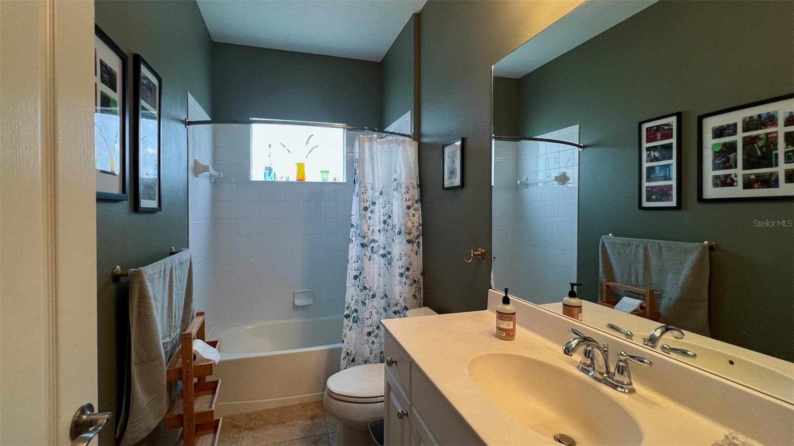 Guest Bathroom - 11105 ENCANTO TERRACE, LAKEWOOD RANCH