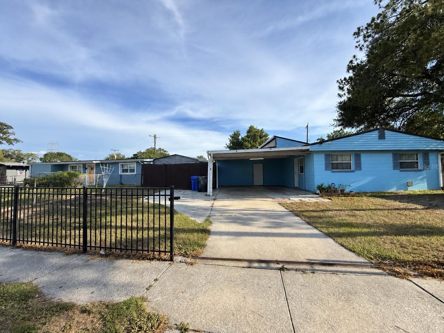 Single Family Residence at 7917 RIDEOUT RD, TAMPA, photo 3 of 22