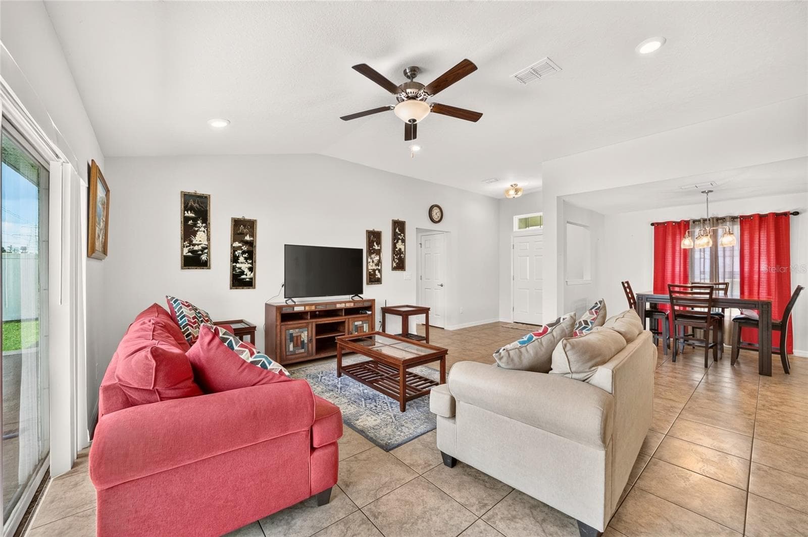 Living & Dining Areas - 15211 SW 65TH TERRACE RD, OCALA