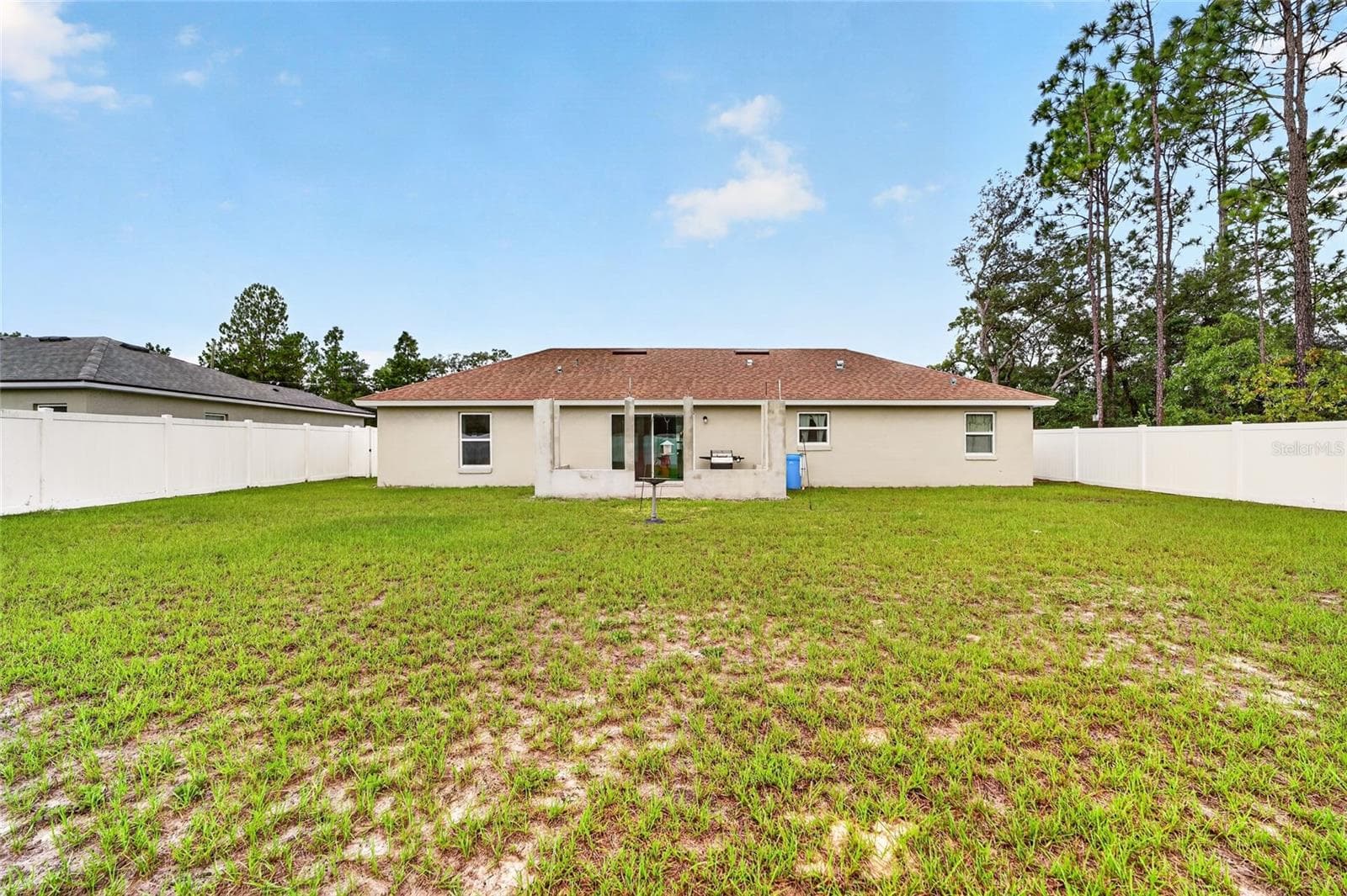 Back View - Fully Fenced - 15211 SW 65TH TERRACE RD, OCALA