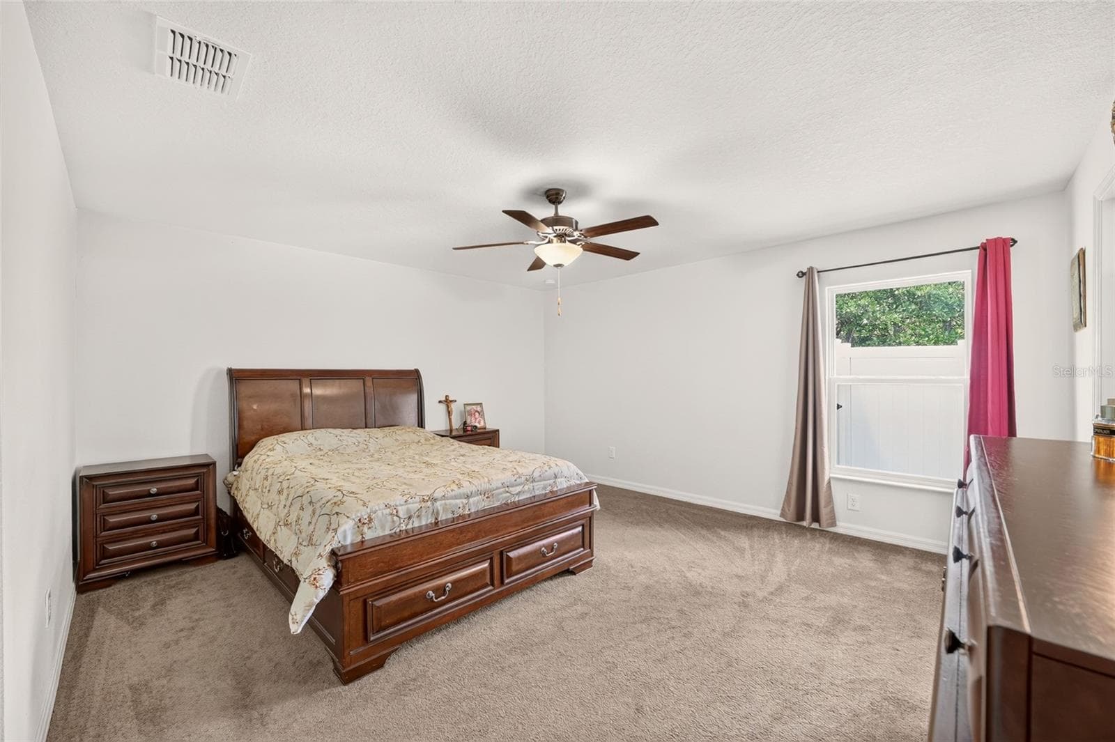 Spacious Master Bedroom - 15211 SW 65TH TERRACE RD, OCALA