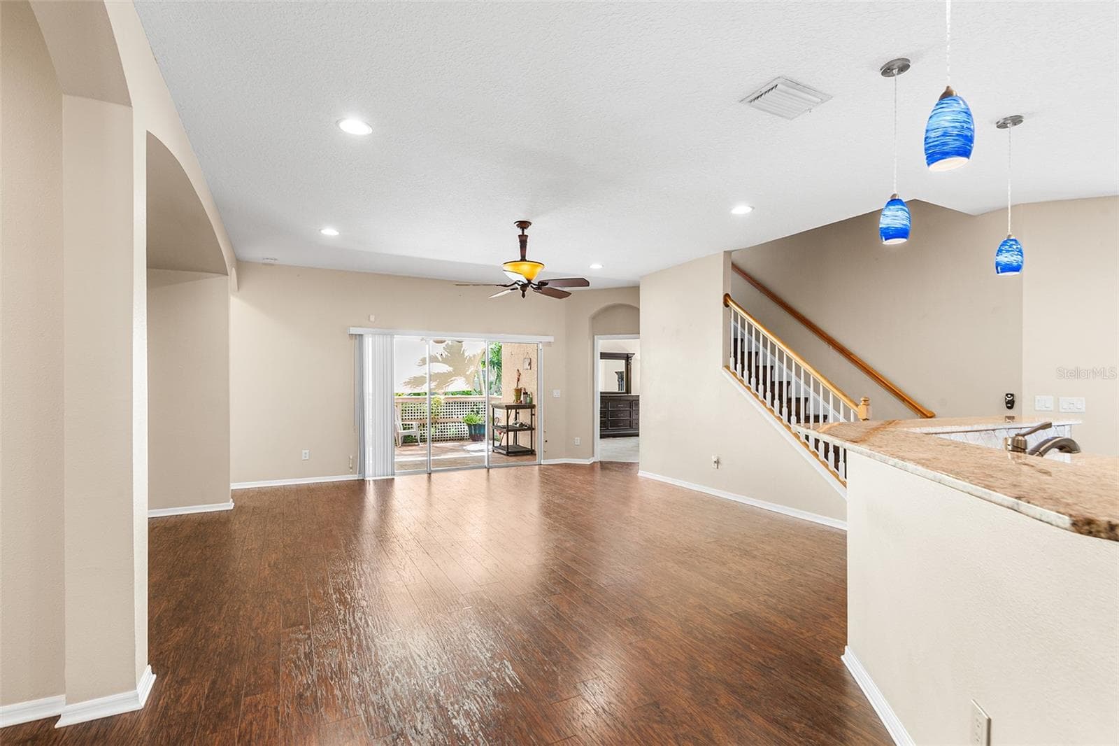 Single Family Residence at 443 YORK DALE DR, RUSKIN, photo 8 of 33