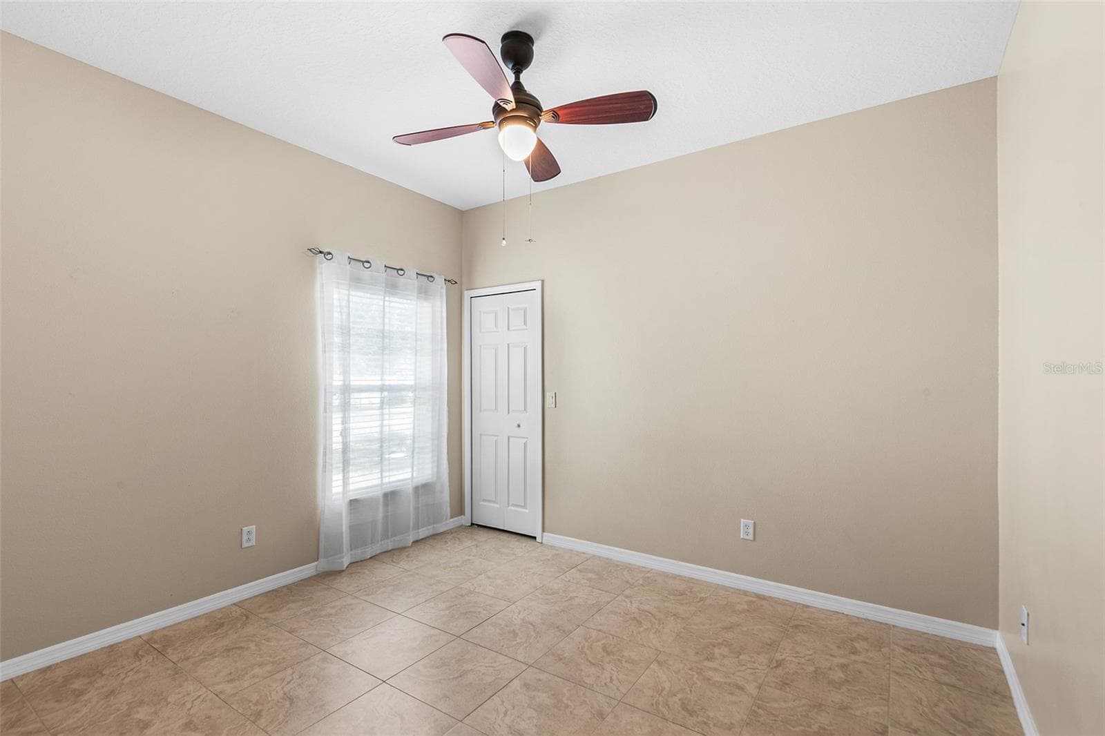 Single Family Residence at 443 YORK DALE DR, RUSKIN, photo 25 of 33