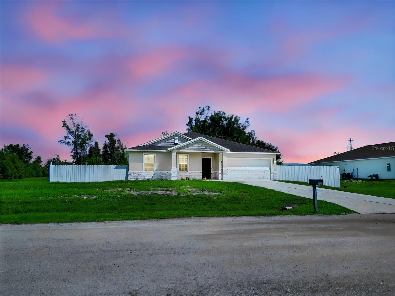 805 WHISPERING PINES RD