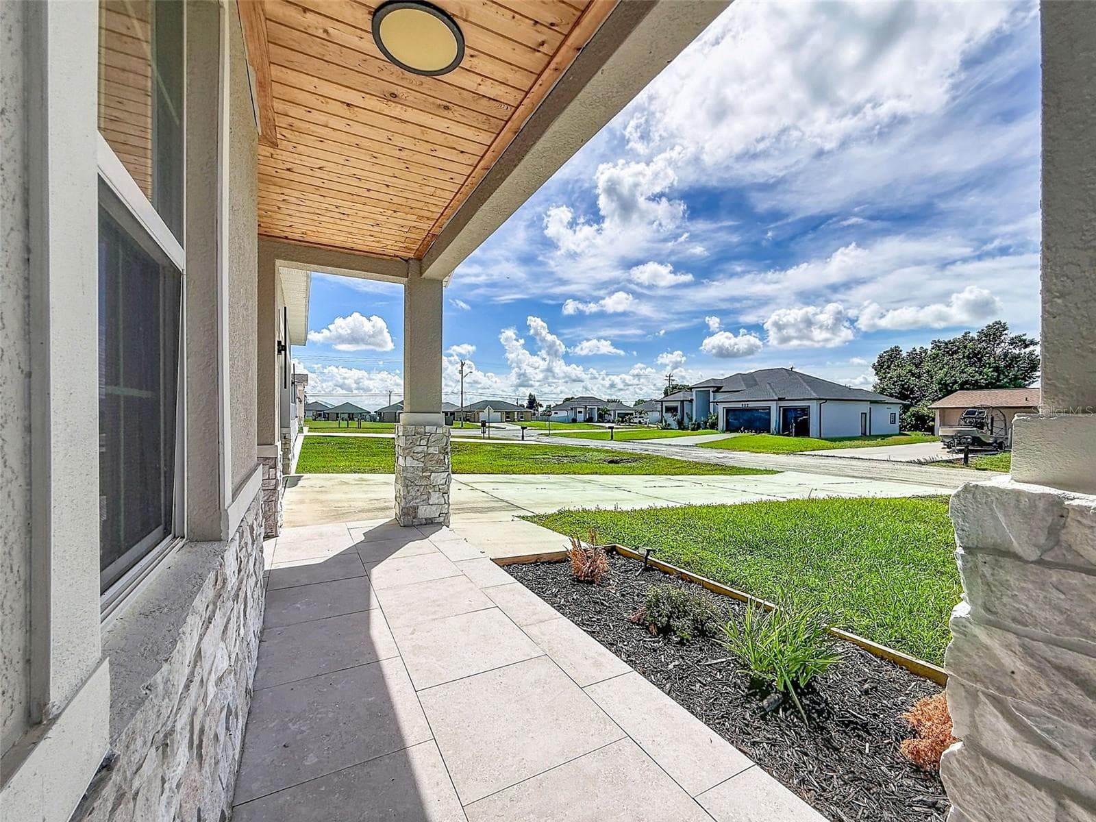 Single Family Residence at 805 WHISPERING PINES RD, CAPE CORAL, photo 7 of 74