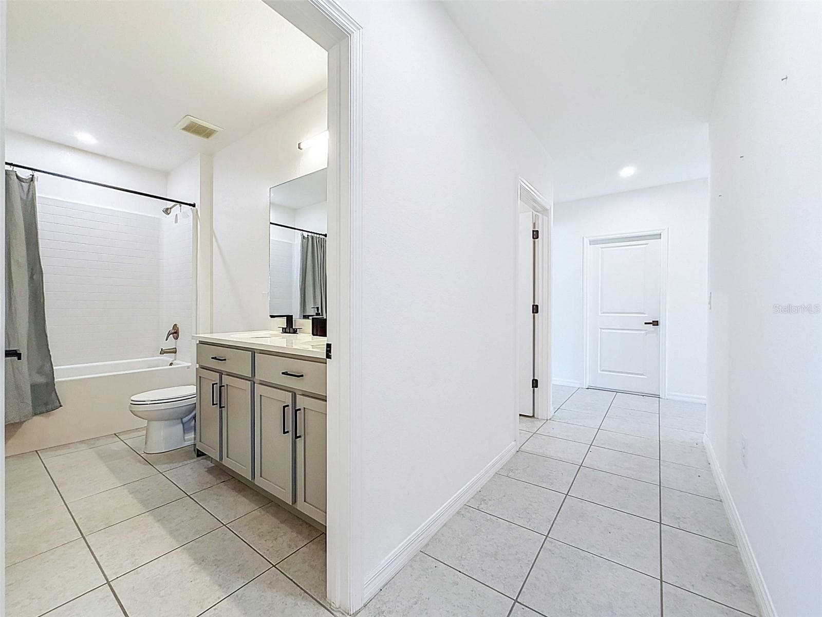 Single Family Residence at 805 WHISPERING PINES RD, CAPE CORAL, photo 24 of 74