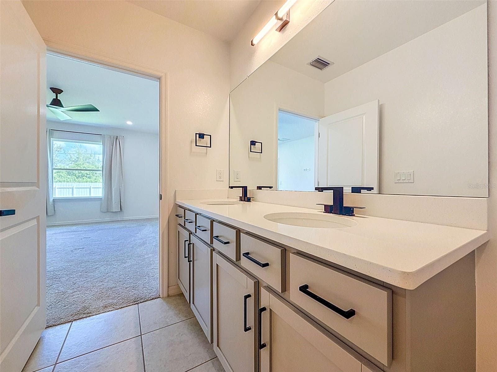Single Family Residence at 805 WHISPERING PINES RD, CAPE CORAL, photo 49 of 74